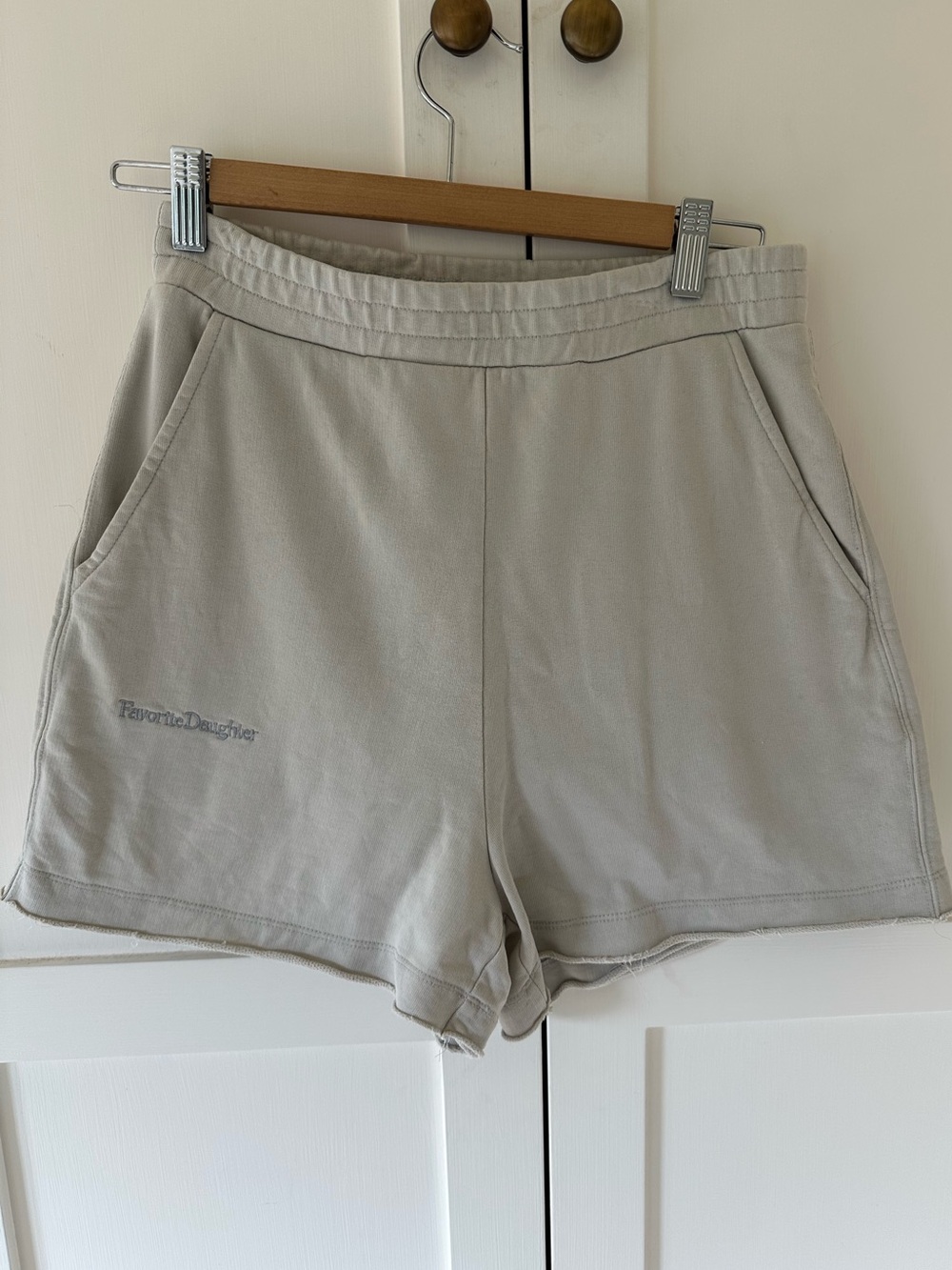 FAVORITE DAUGHTER Lounge Shorts Small Soft Grey - Picture 2 of 6
